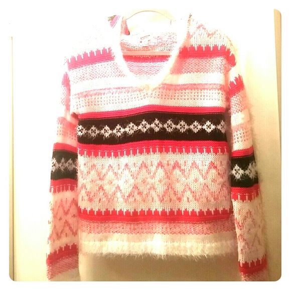Soft fuzzy hooded pink white and black sweater - Picture 1 of 2