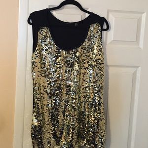 Tahari sequence tank top