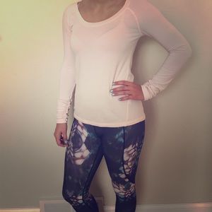Carrie Underwood leggings and shirt set