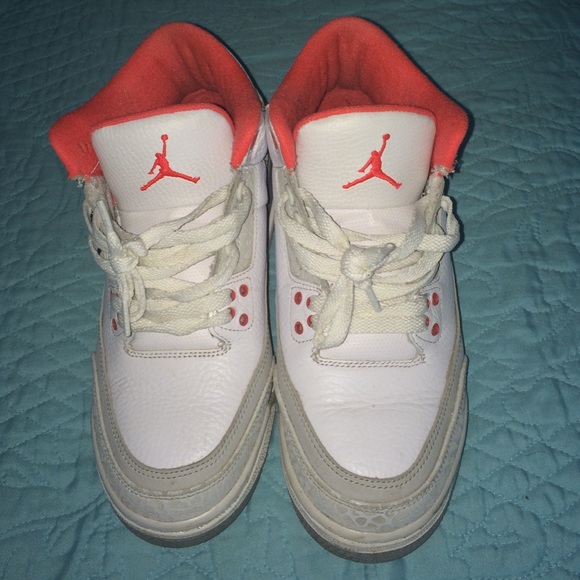 Jordan 3s white crimson - Picture 1 of 4