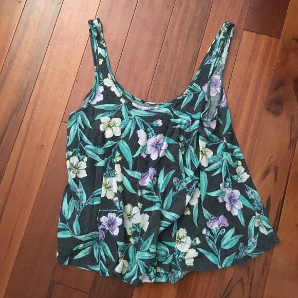 American Eagle aloha tank