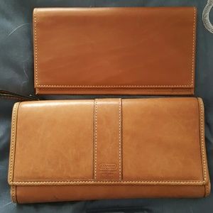 Coach leather Wallet with checkbook holder