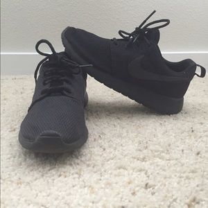 Nike Roshe Shoes