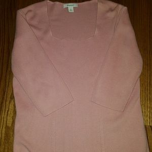 Very pretty and comfy 3/4 sleeve top