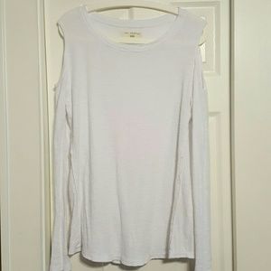 Cold shoulder long sleeved shirt