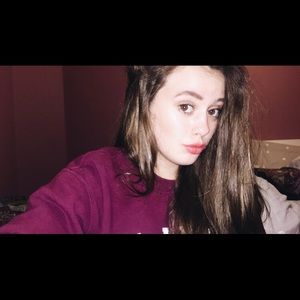 Meet your Posher, Caitlin