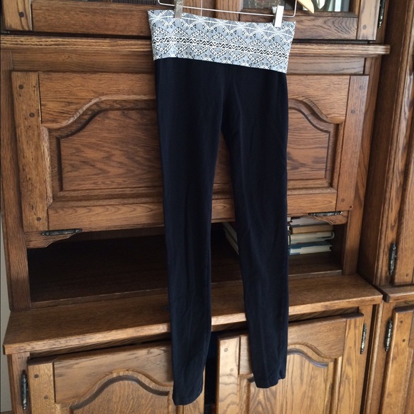 Tribal Print LOVE banded leggings!