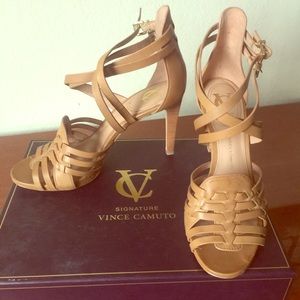 Sexy and versatile VC Signature pumps