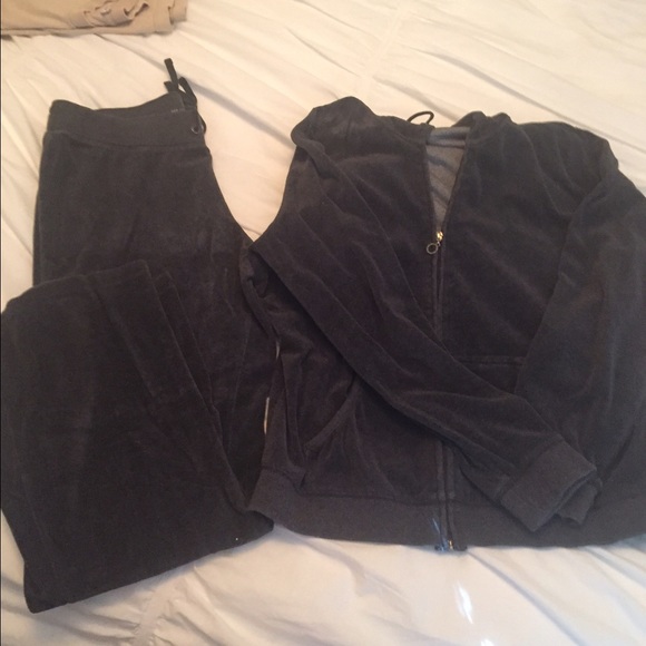 Grey velour sweatsuit - Picture 2 of 2