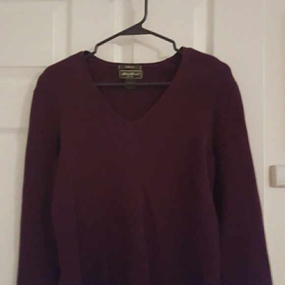V-neck maroon/dark burgundy Eddie Bauer sweater