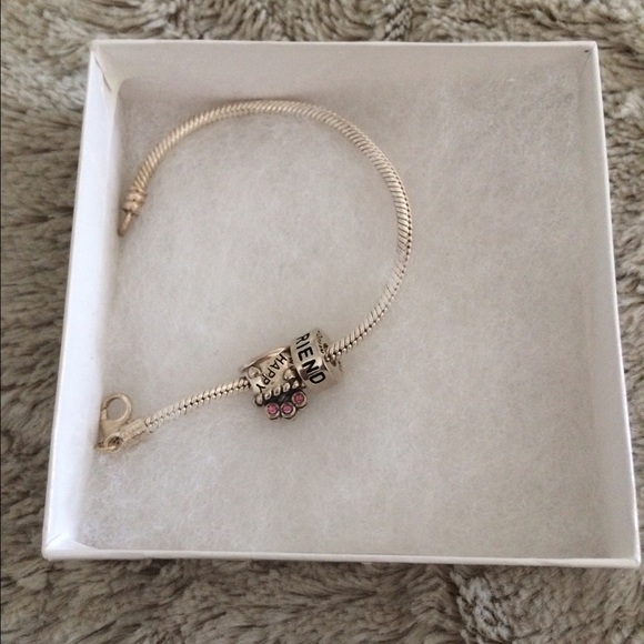 Small Pandora bracelet never worn!