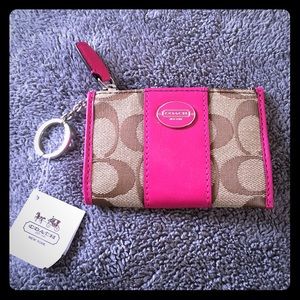 Coach pink & tan coin purse 👛