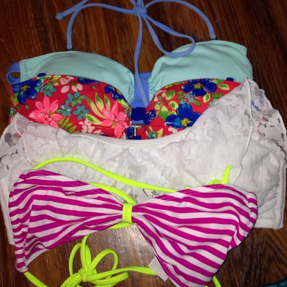 Bundle of 4 Hollister bathing suits (ALL TOGETHER)