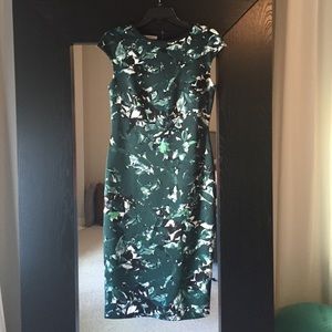 Size 6 Maggy London Green Scuba Sheath Dress