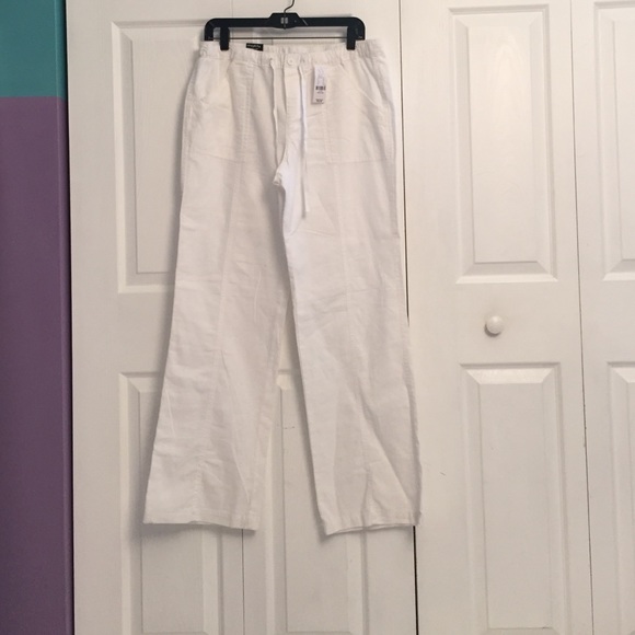 White casual pants