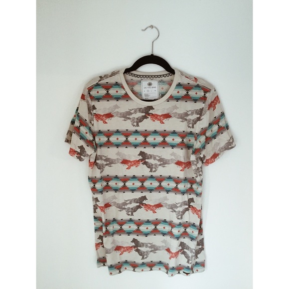 Mens Wolf and Tribal Print T-Shirt