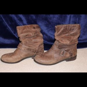 Arturo Chiang Brown short boots size 9