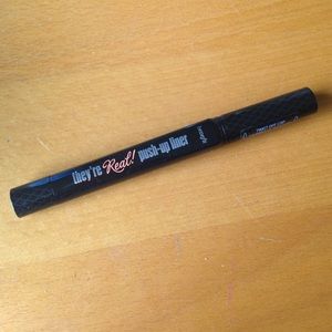 Benefit they're real! Push-up liner