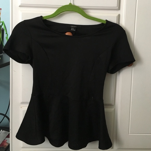 Heart cut out peplum top❤️ - Picture 1 of 2