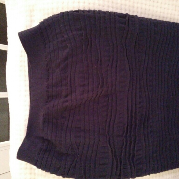 Stretchy Textured Black skirt