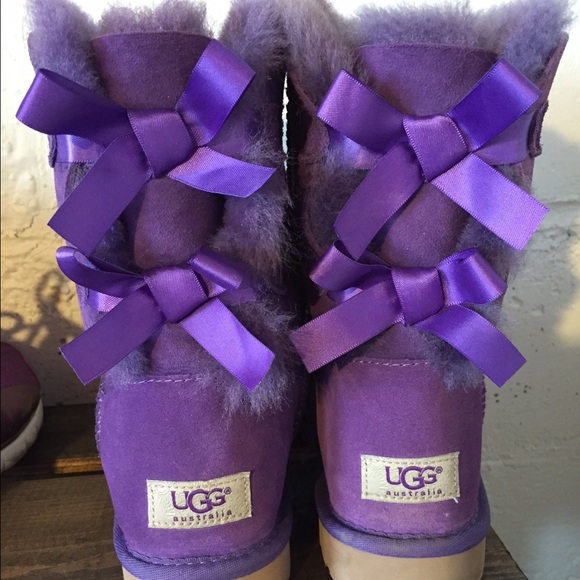 Purple bow ugg boots size 7 (fit like 8)