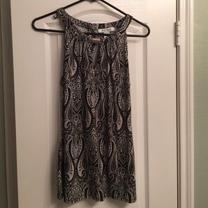 White House Black Market tank M