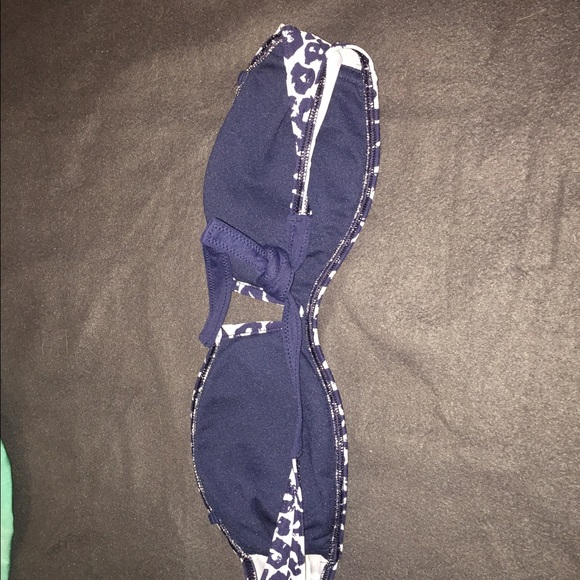 Hollister Bathing suit - Picture 3 of 3