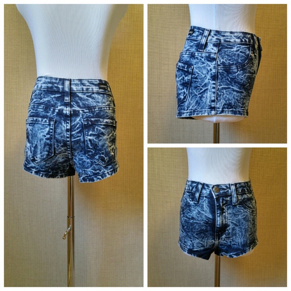 XS left! High waisted acid wash denim Jean shorts - Picture 4 of 4