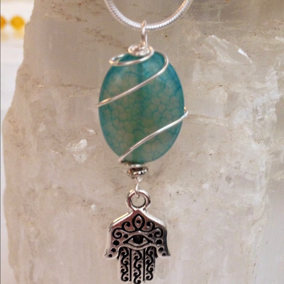 🎉SALE🎉TODAY Hamsa Hand Pendant - Picture 2 of 3