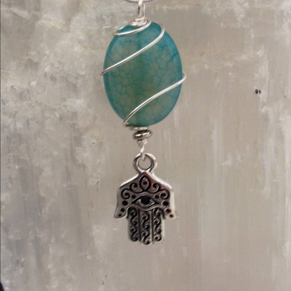 🎉SALE🎉TODAY Hamsa Hand Pendant - Picture 3 of 3