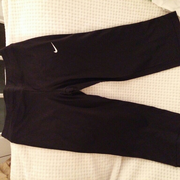 Nike Capri workout pants