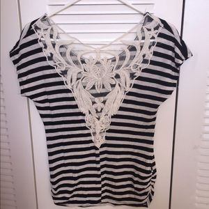 Black and white lace fashion top