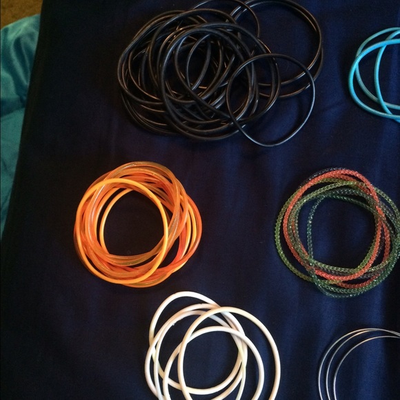 SOLD on merc Lots of different rubber bracelets! - Picture 2 of 4