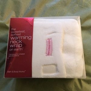 @jlwagg0303 Bundle of Warming neck wrap and dress.