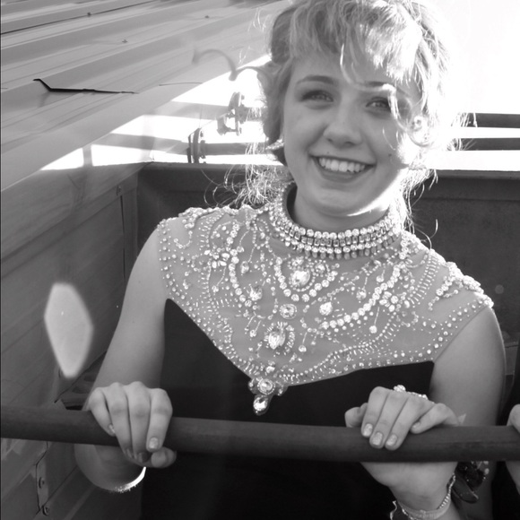 PROM DRESS - Picture 3 of 4