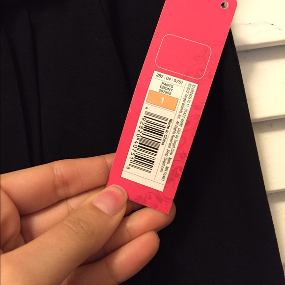 Never worn pants - Picture 2 of 3