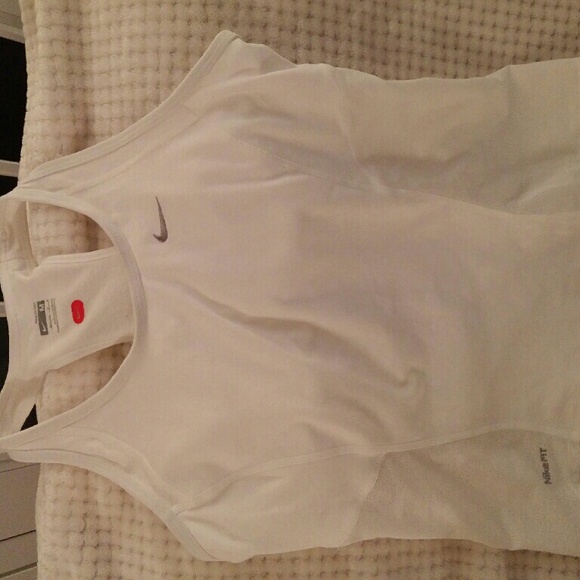 Nike workout top