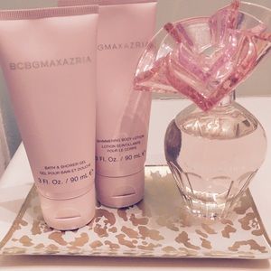BCBGmaxazria perfume/body set