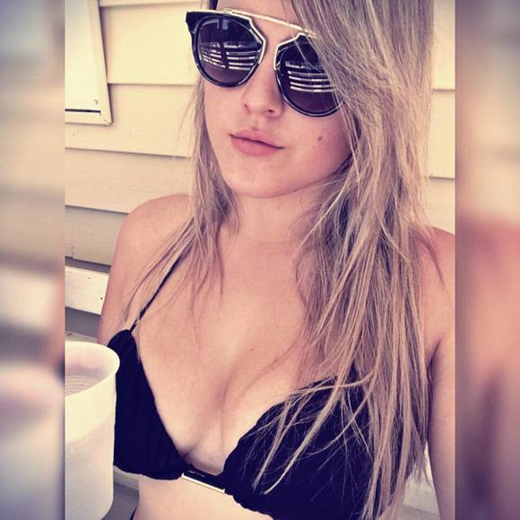 Meet your Posher, Bianca - Picture 1 of 1