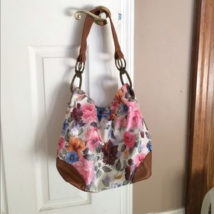 Fun&Flirty Floral Handbag!!