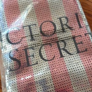 Victoria's Secret tote