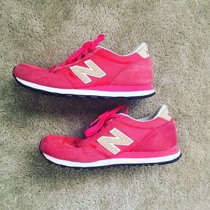 New Balance 501 Salmon and Tan tennis shoes