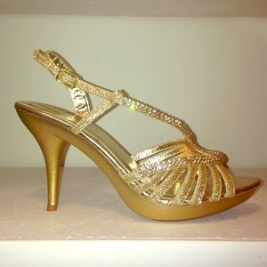 Formal Gold Heels! I love these shoes!