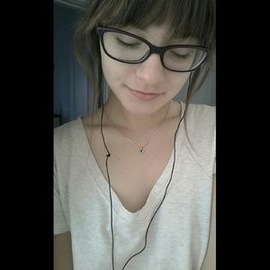 Meet your Posher, Haley