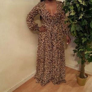 High End Boutique dress/ Make me an offer