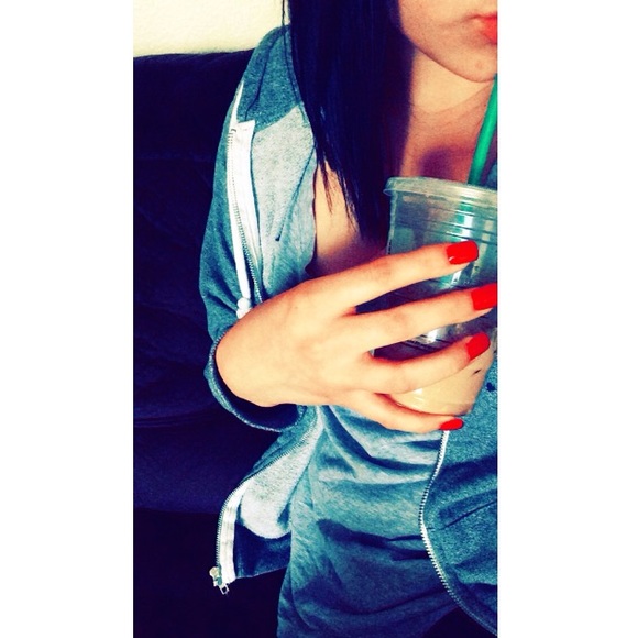 Meet your Posher, Ceci - Picture 1 of 1