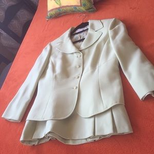 Tahari petite skirt suit