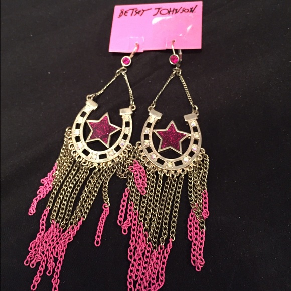 Betsey Johnson drop earrings!👑