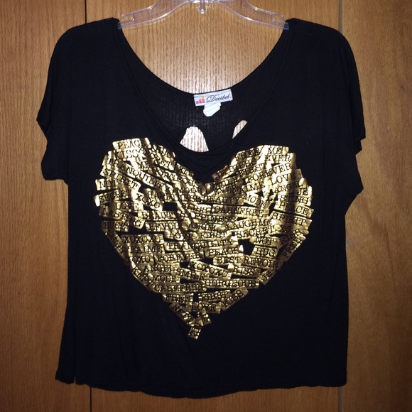 Super cute top💘