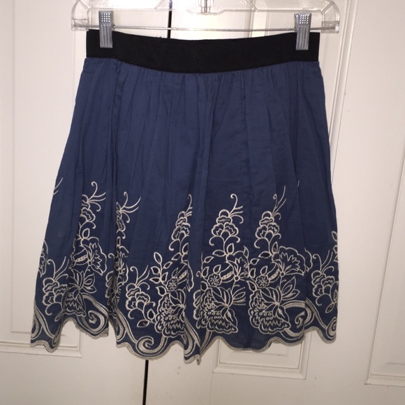"JOY JOY" Brand blue paisley Skirt, never worn